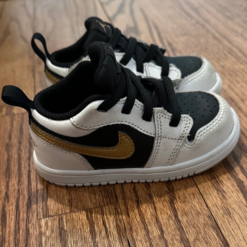 Nike Kids Velcro Jordans Black, White & Gold Sneakers